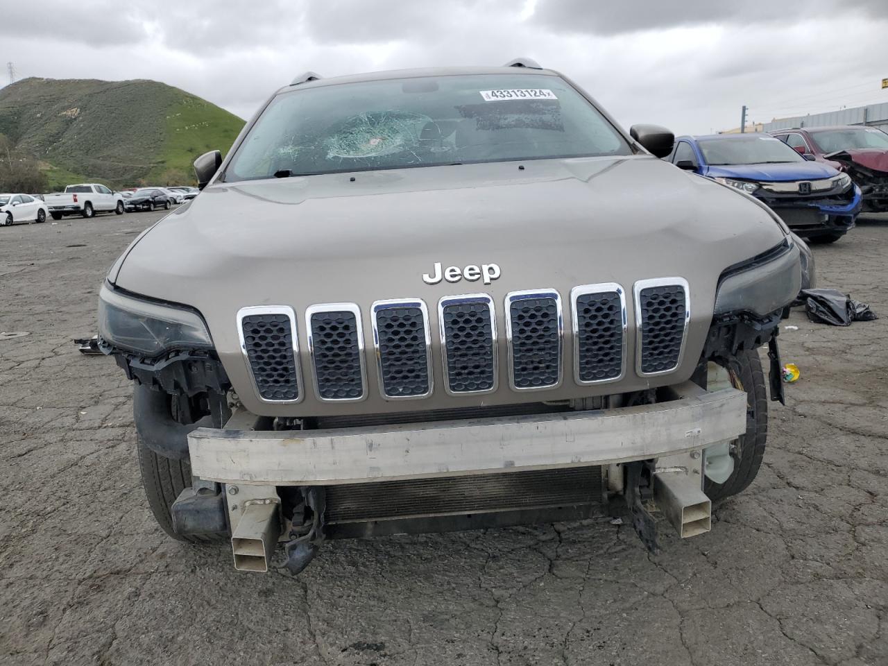 2019 Jeep Cherokee Latitude vin: 1C4PJLCX8KD159432