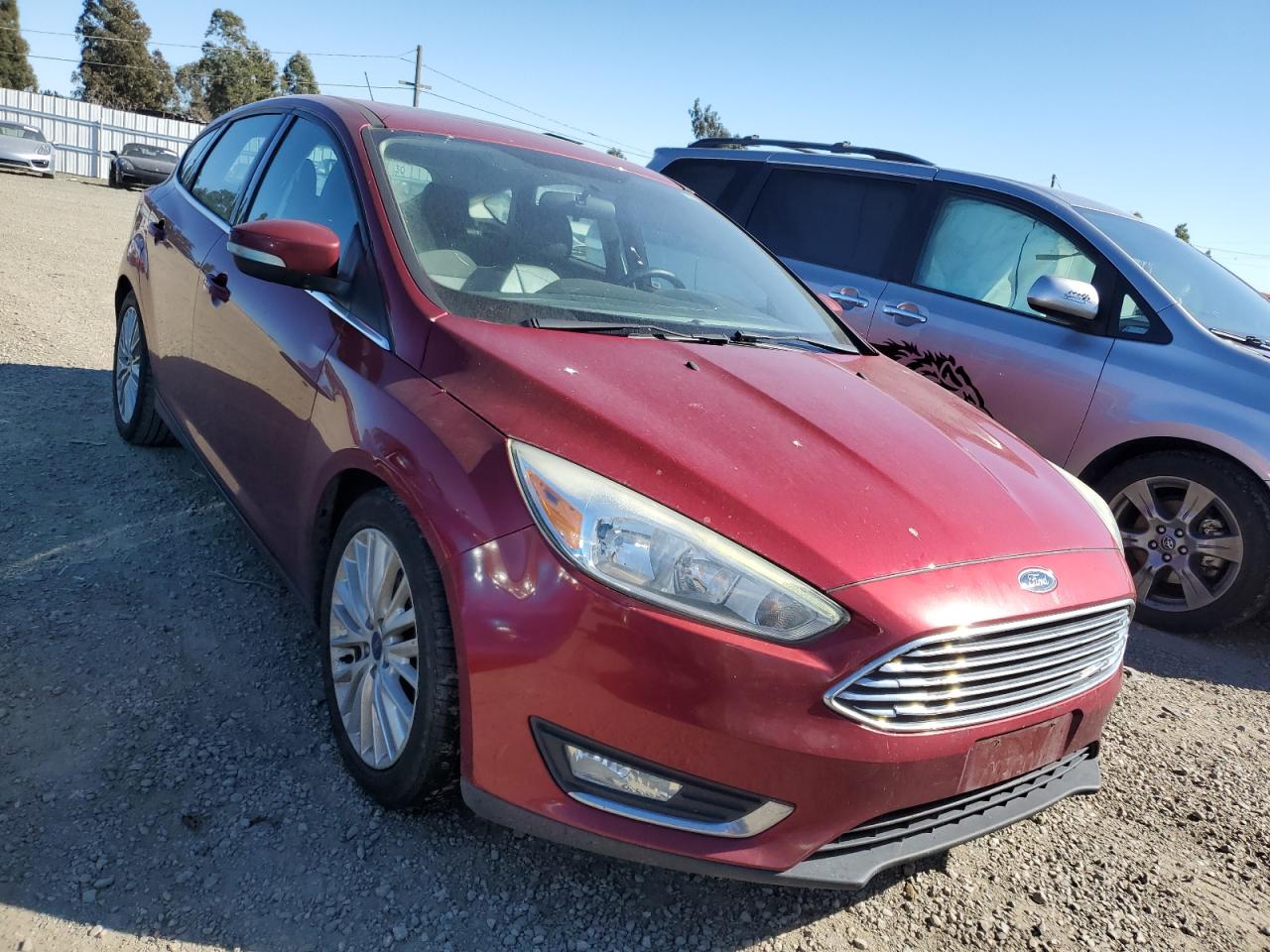 2016 Ford Focus Titanium vin: 1FADP3N23GL325040