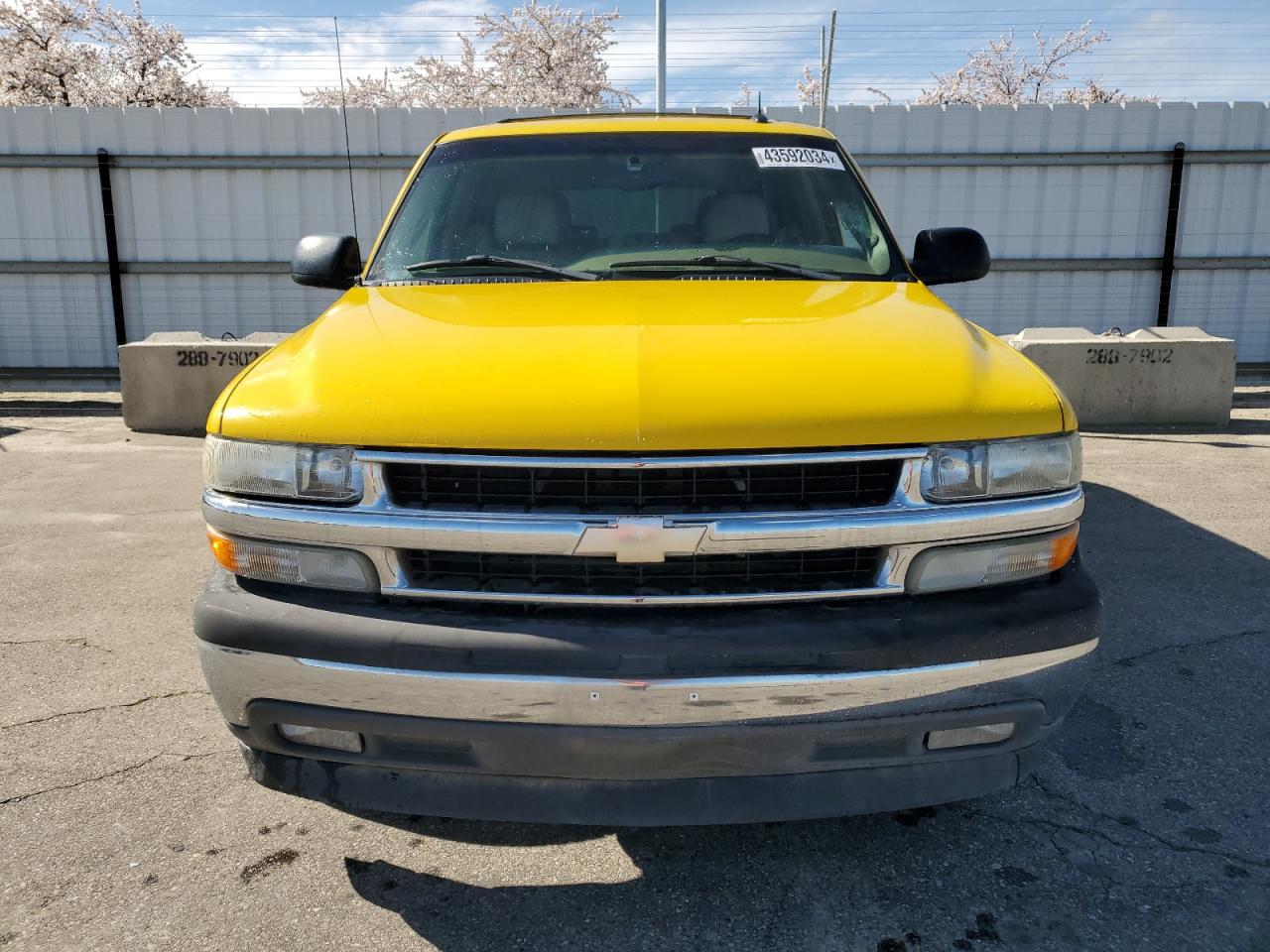 1gnec13t25j242855 1GNEC13T25J242855 2005 Chevrolet Tahoe C1500