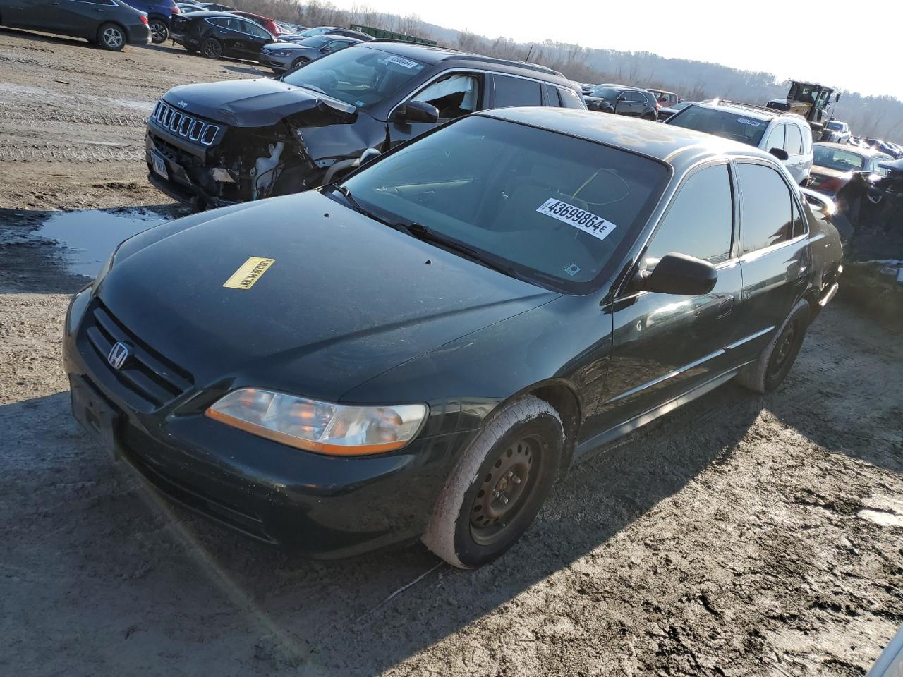 2001 Honda Accord Lx 2.3L for Sale in Cahokia Heights, IL - Rear End
