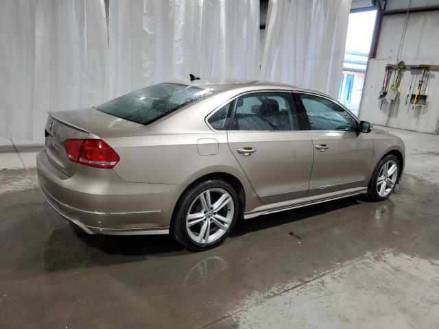 2015 Volkswagen Passat Sel VIN: 1VWCM7A32FC027837 Lot: 41212164