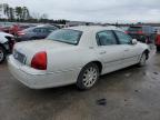 LINCOLN TOWN CAR photo