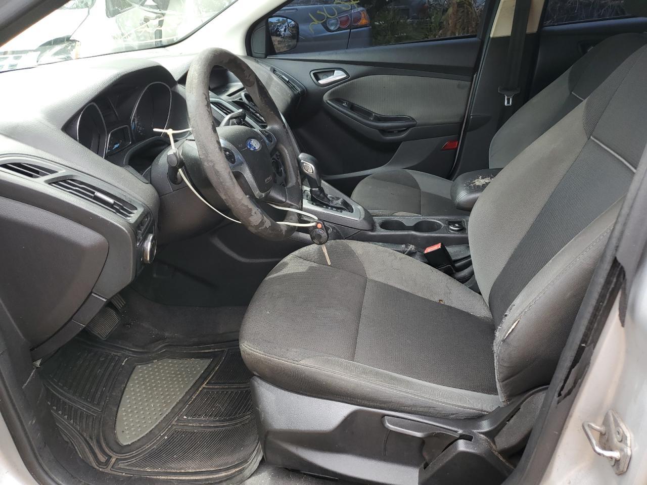 1FAHP3F22CL159359 2012 Ford Focus Se