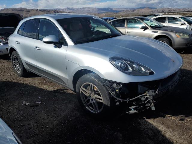 VIN WP1AA2A57HLB01973 2017 Porsche Macan no.4