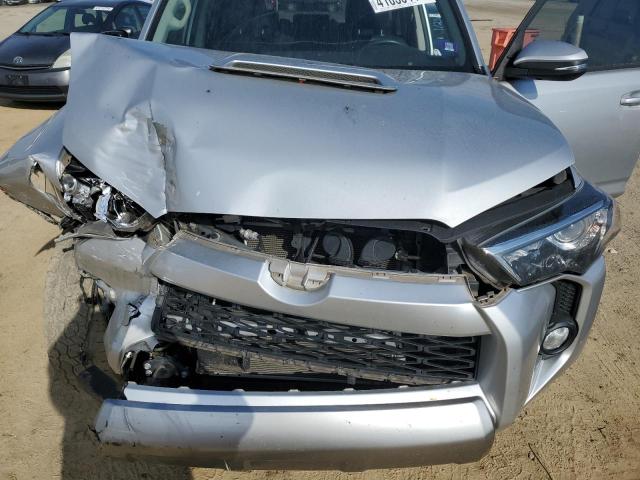 VIN WAUJ2AFC3DN133847 2018 TOYOTA 4RUNNER no.11