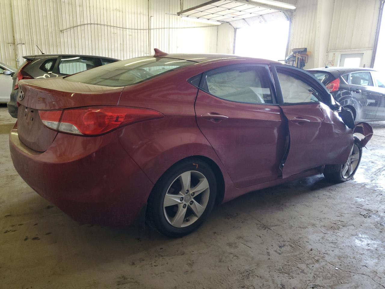 KMHDH4AE8DU501692 2013 Hyundai Elantra Gls