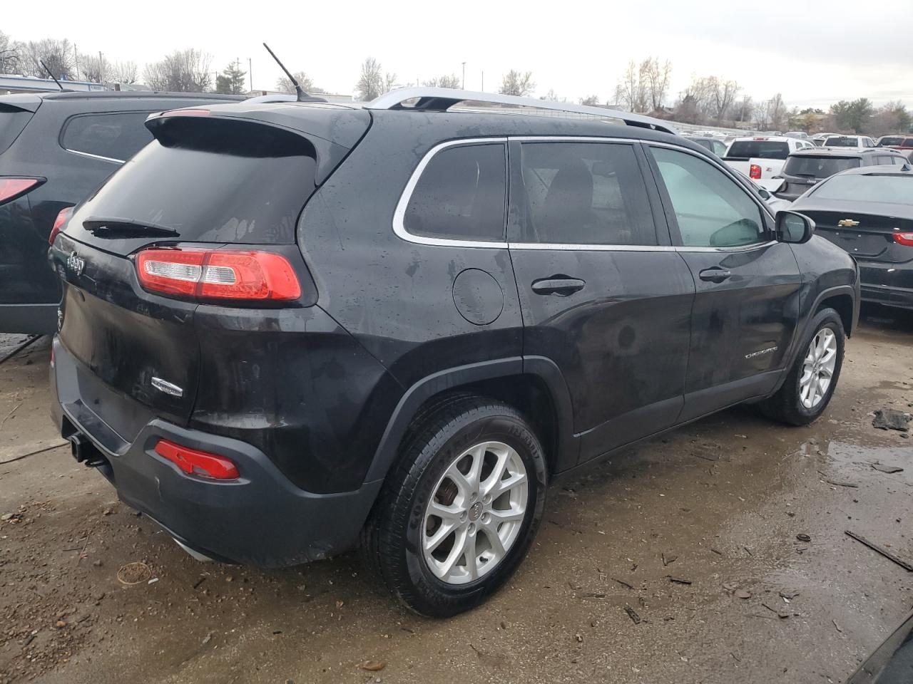 2015 Jeep Cherokee Latitude vin: 1C4PJMCS0FW606825