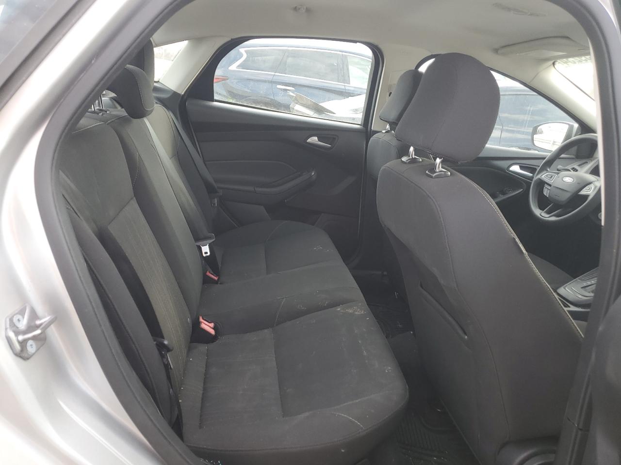 1FADP3F28FL256424 2015 Ford Focus Se