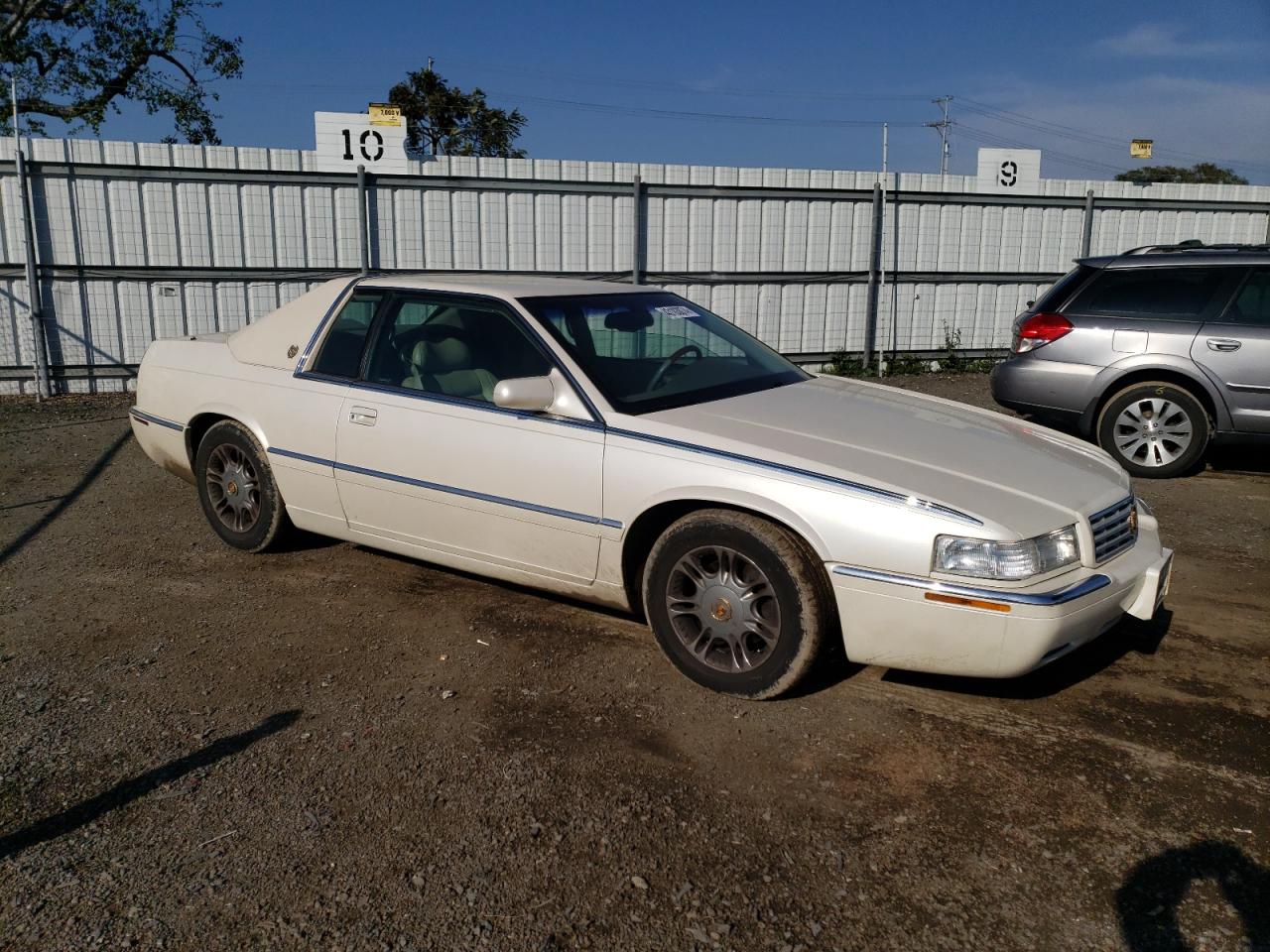 1G6EL12Y9YB704478 2000 Cadillac Eldorado Esc