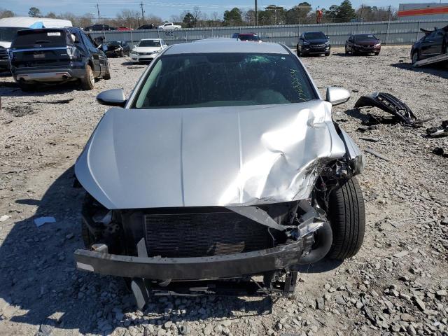 Lot #2457735084 2019 HYUNDAI ELANTRA SE salvage car