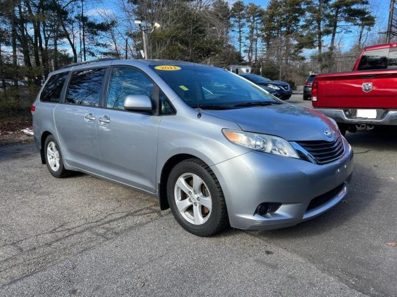 Toyota Sienna 2011