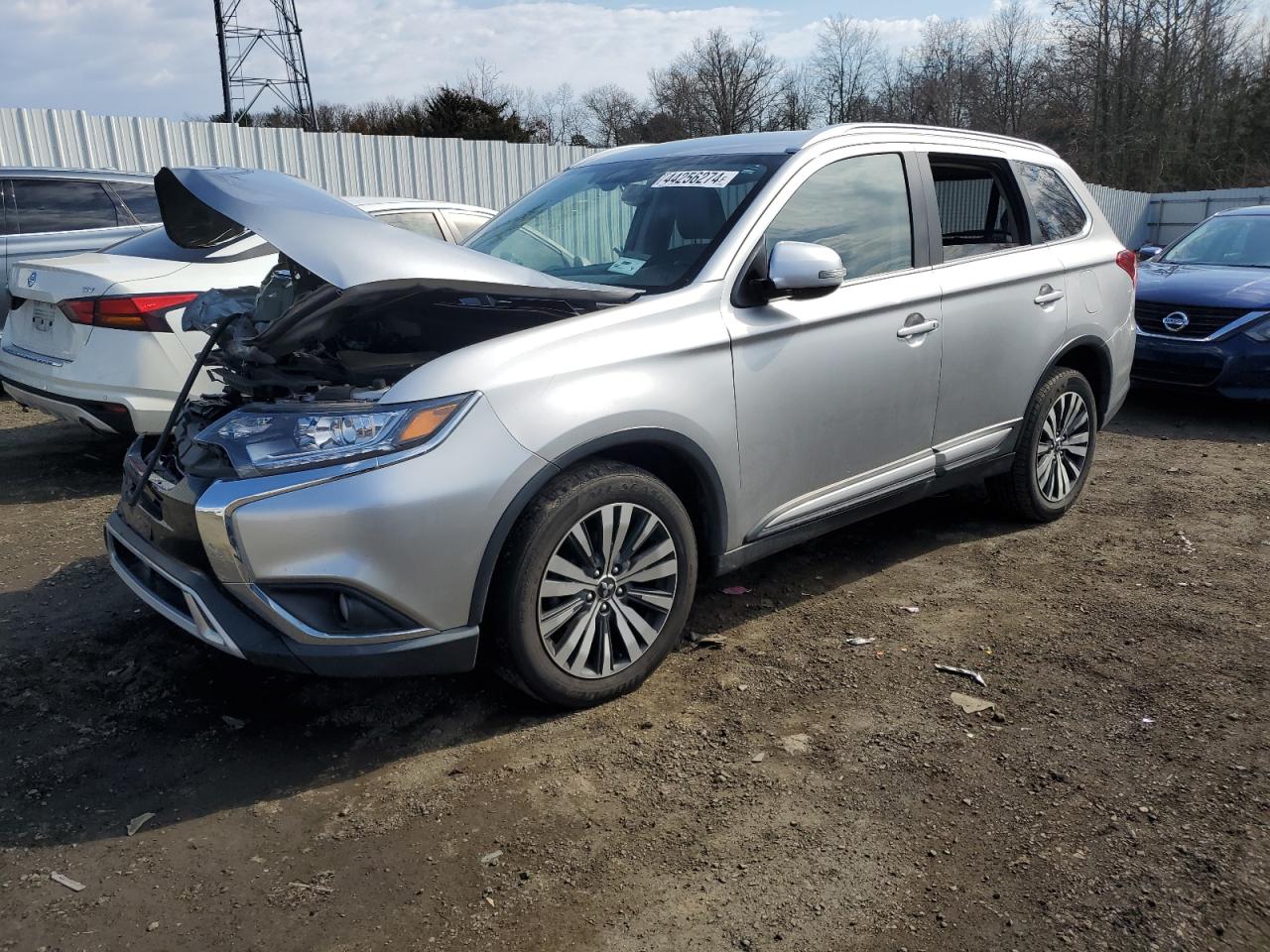 JA4AD3A30KJ001174 2019 Mitsubishi Outlander Se