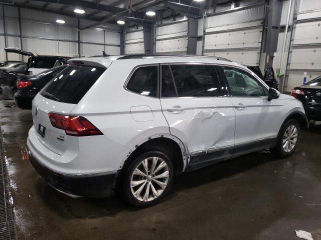 2018 VOLKSWAGEN TIGUAN SE 3VV2B7AX1JM099726