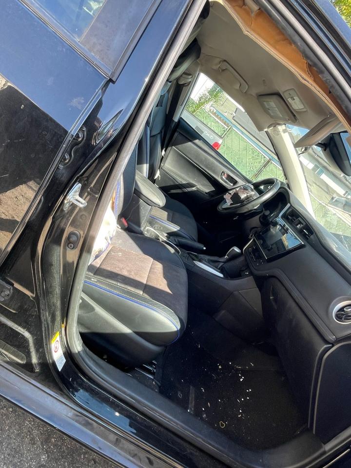 VIN: 2T1BURHE3KC129487 2019 TOYOTA COROLLA