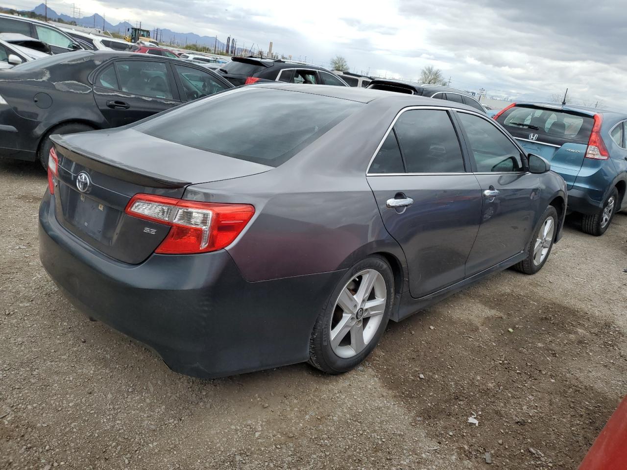 4T1BF1FK0DU282804 2013 Toyota Camry L