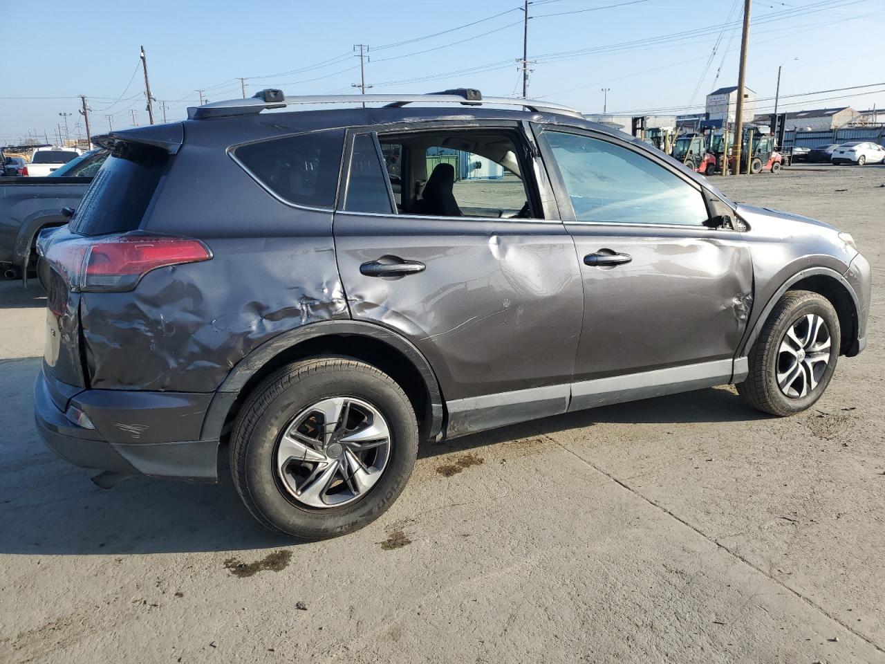 2T3ZFREV6GW280589 2016 Toyota Rav4 Le