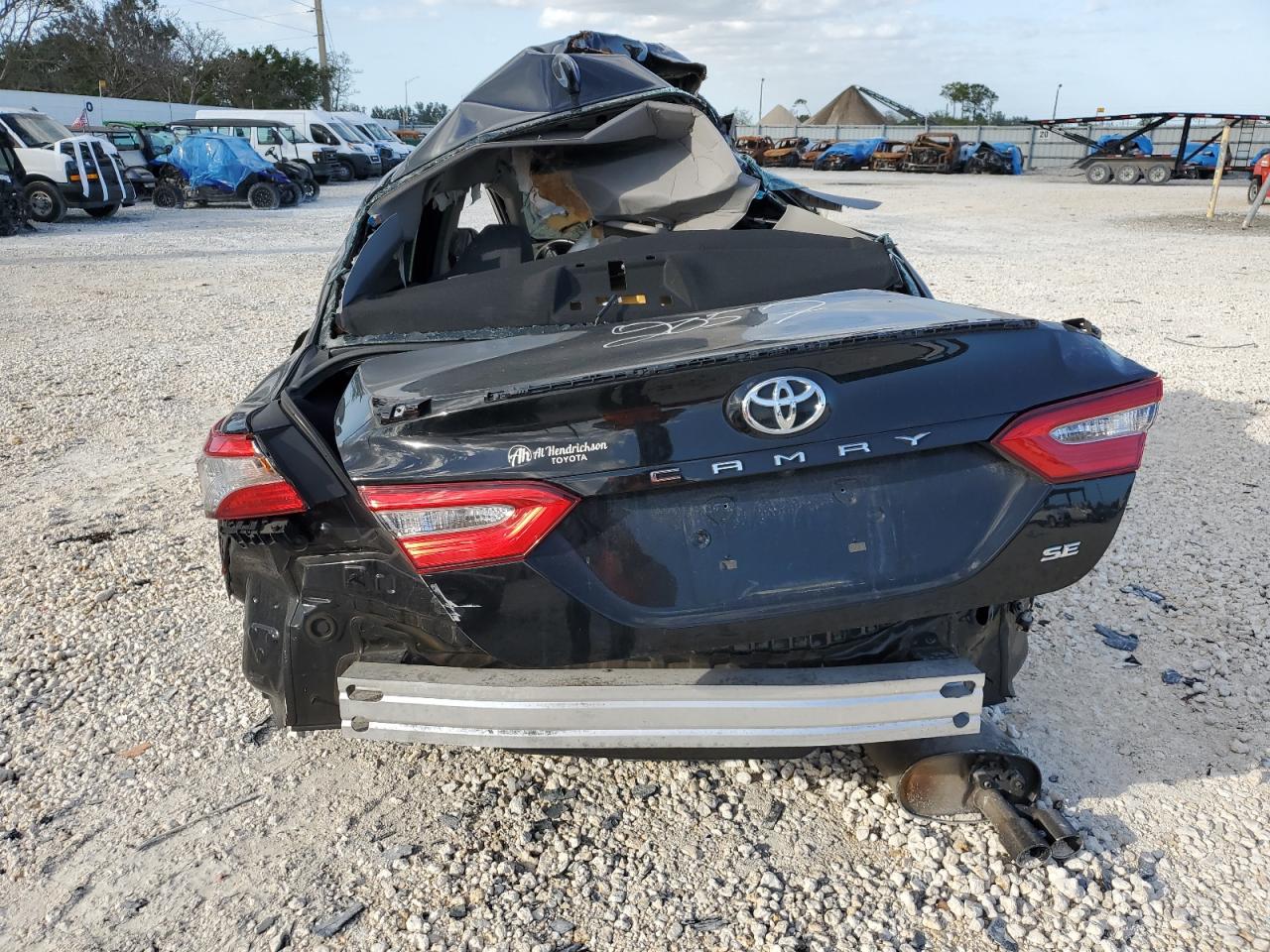 4T1B11HK1KU212057 2019 Toyota Camry L