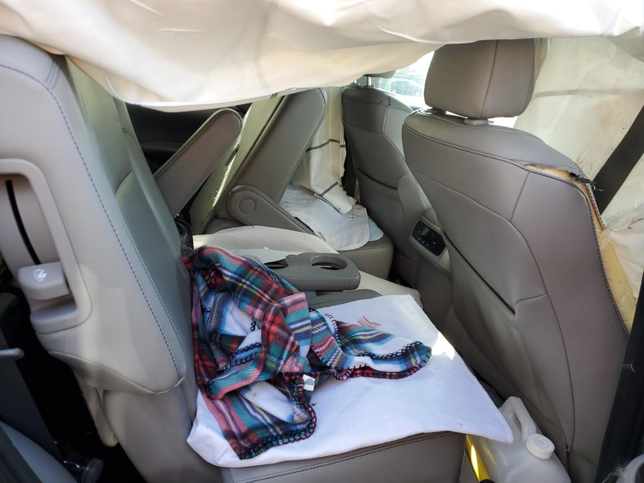 5TDJKRFH1GS237734 2016 Toyota Highlander Xle