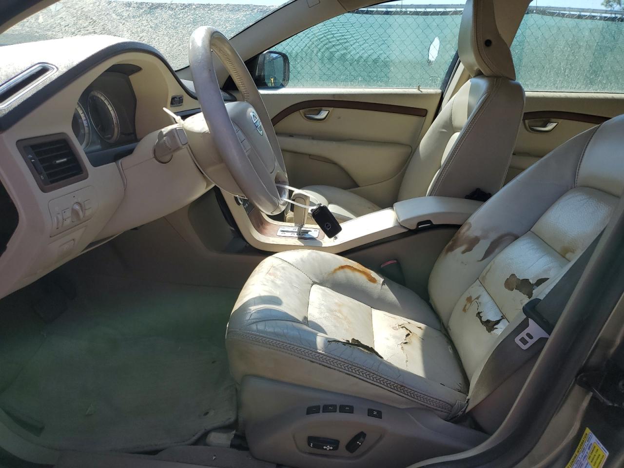 yv4982bz4a1092391 YV4982BZ4A1092391 2010 Volvo Xc70 3.2