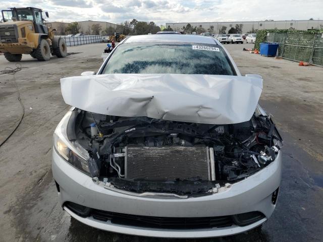 2017 Kia Forte - Image 5