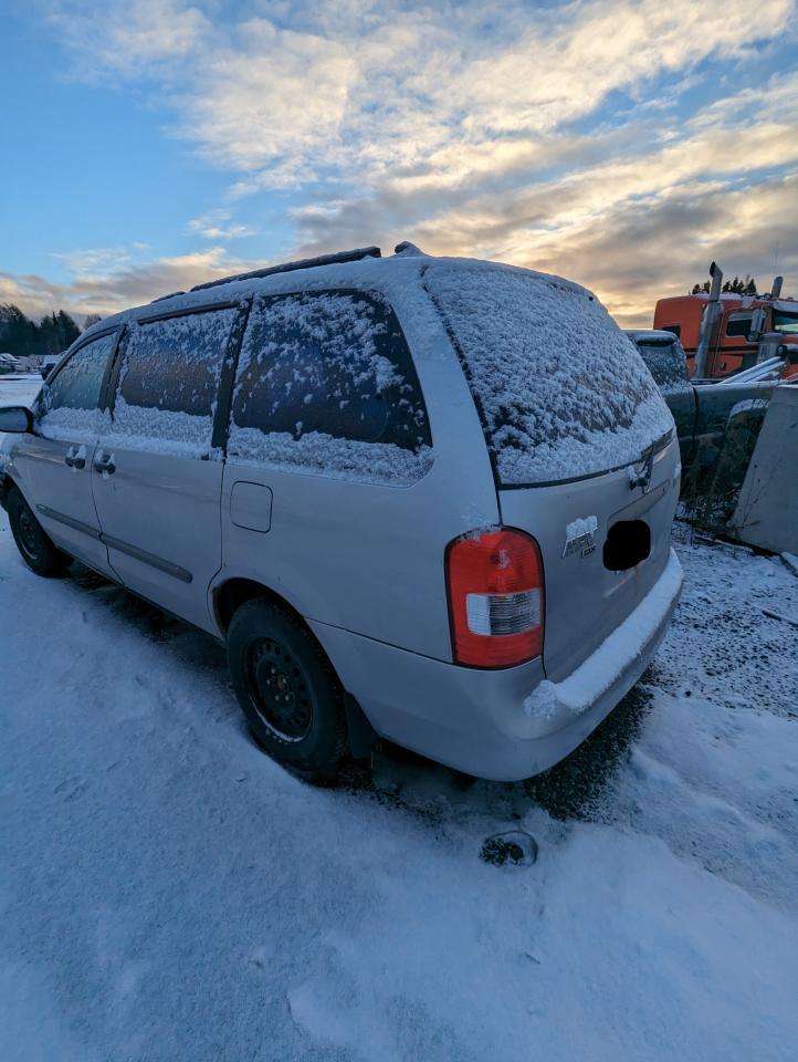 JM3LW28G8Y0137263 2000 Mazda Mpv Wagon