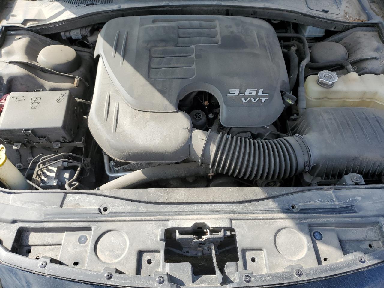 2C3CCARG2JH324885 2018 Chrysler 300 Touring