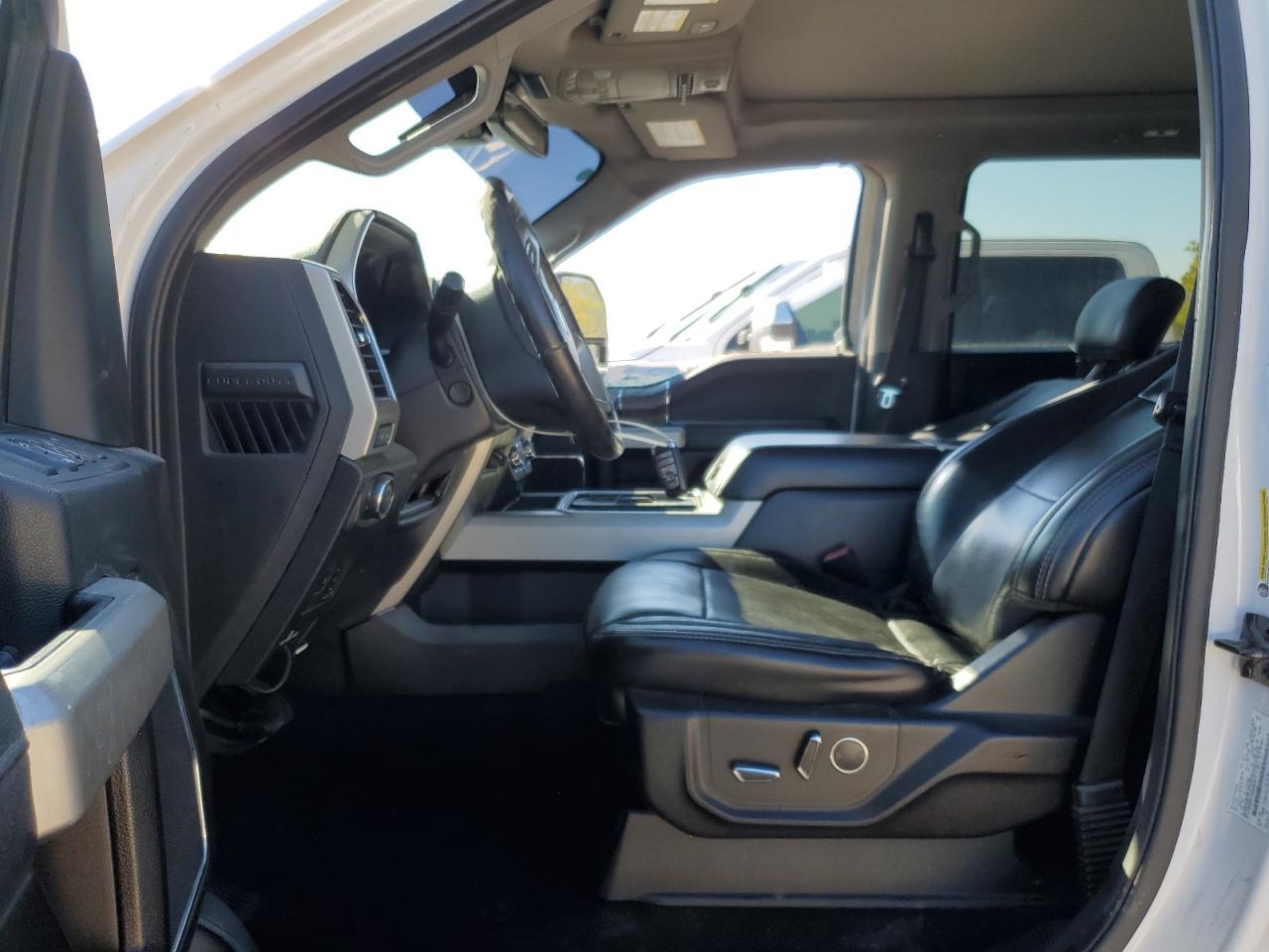 VIN: 1FT8W3BT3KEE20304 2019 FORD F350