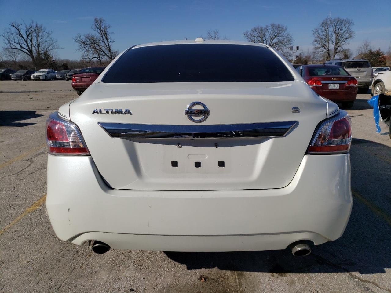 2015 Nissan Altima 2.5 vin: 1N4AL3AP4FN390188