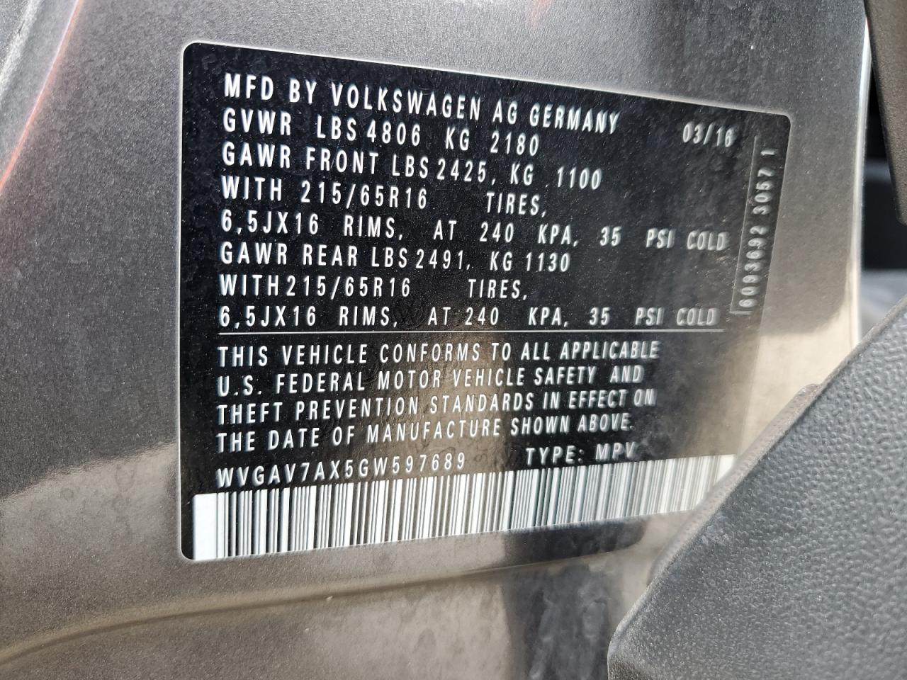 WVGAV7AX5GW597689 2016 Volkswagen Tiguan S