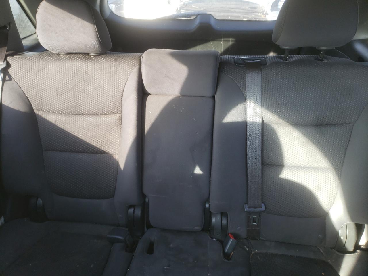 5XYKTCA13BG125869 2011 Kia Sorento Base