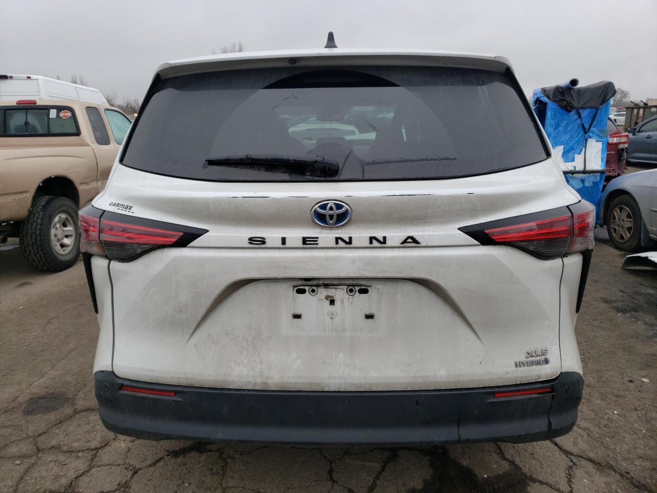 TOYOTA SIENNA XLE