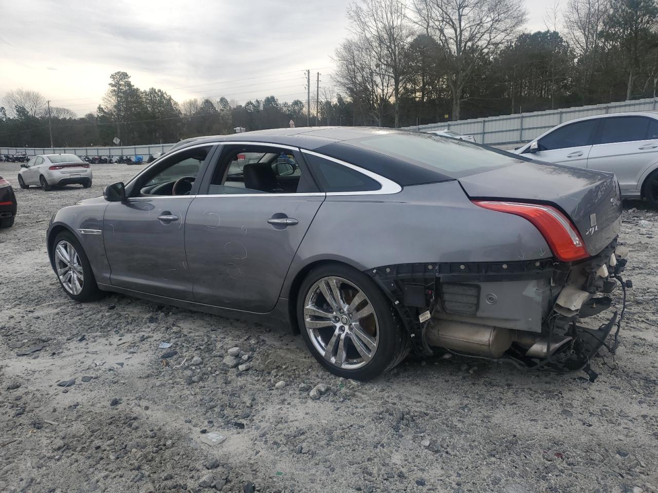 SAJWA2GB8BLV13431 2011 Jaguar Xjl