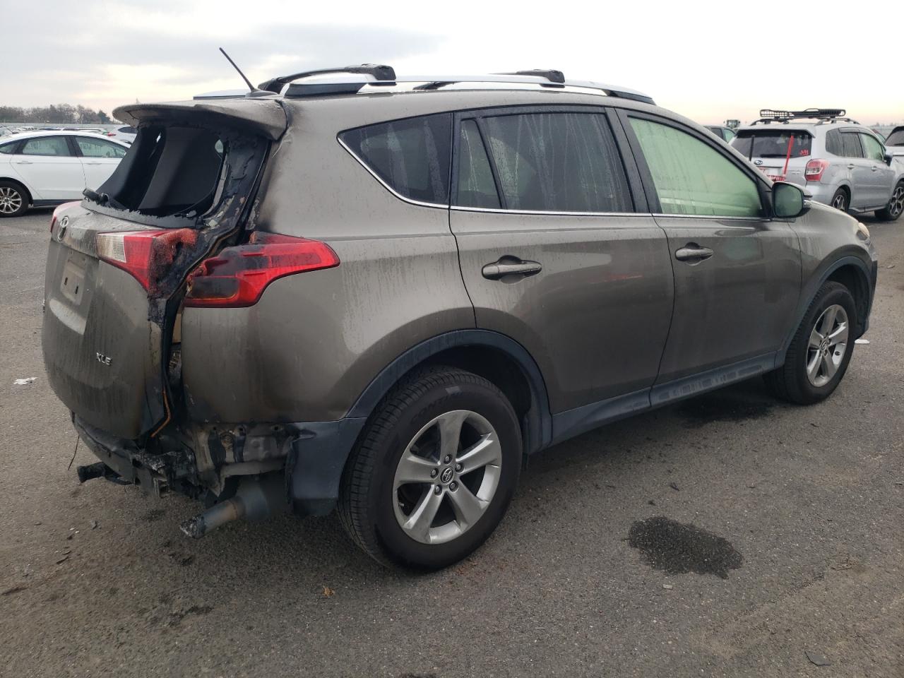 JTMWFREV7FD065429 2015 Toyota Rav4 Xle