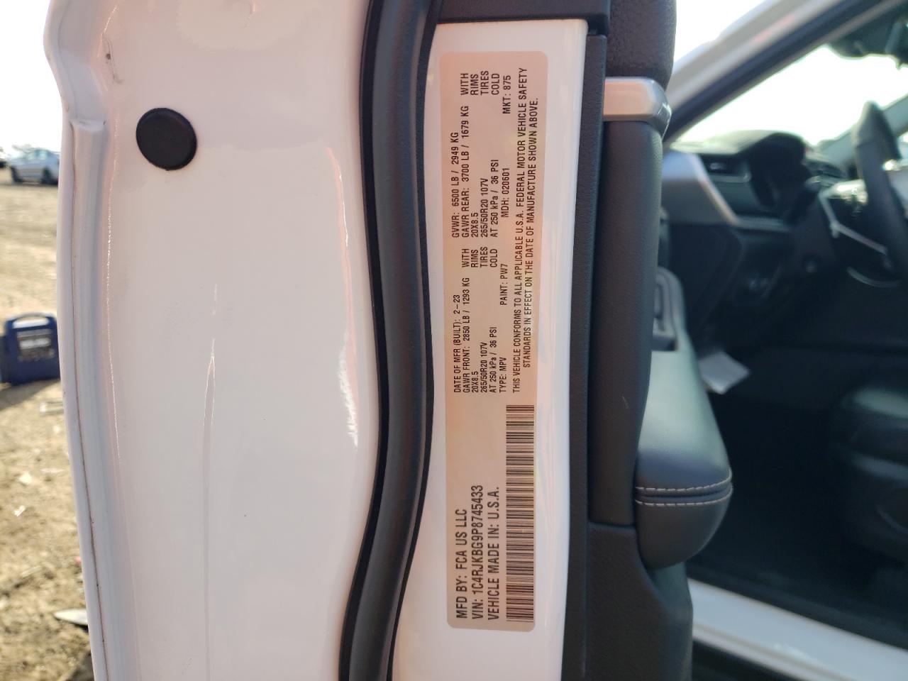 2023 Jeep Grand Cherokee 3.6L , VIN: 1C4RJKBG9P8745433