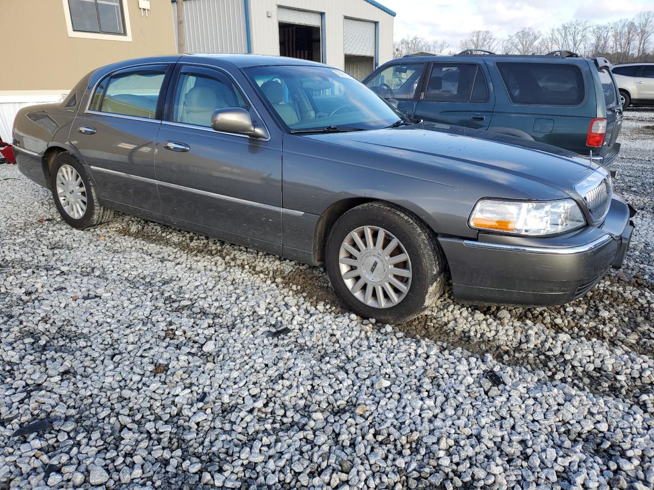 1LNHM81W43Y619582 2003 Lincoln Town Car Executive