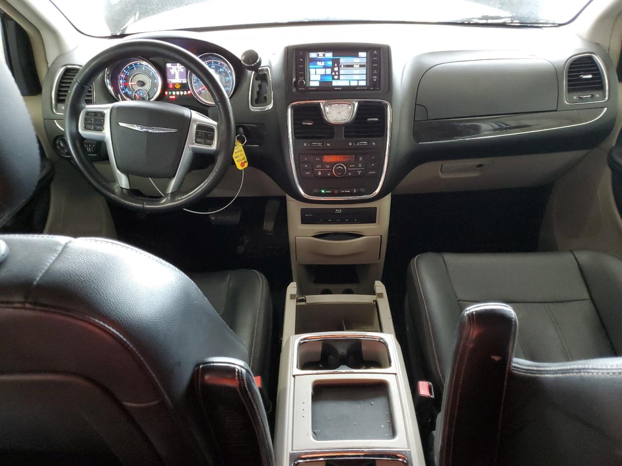 CHRYSLER TOWN & COUNTRY TOURING L