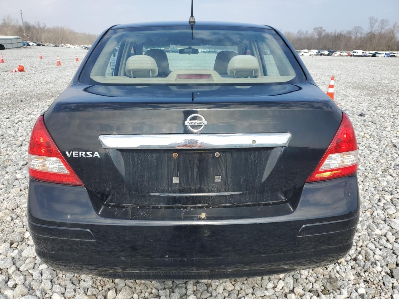 3N1BC11E28L425446 2008 Nissan Versa S