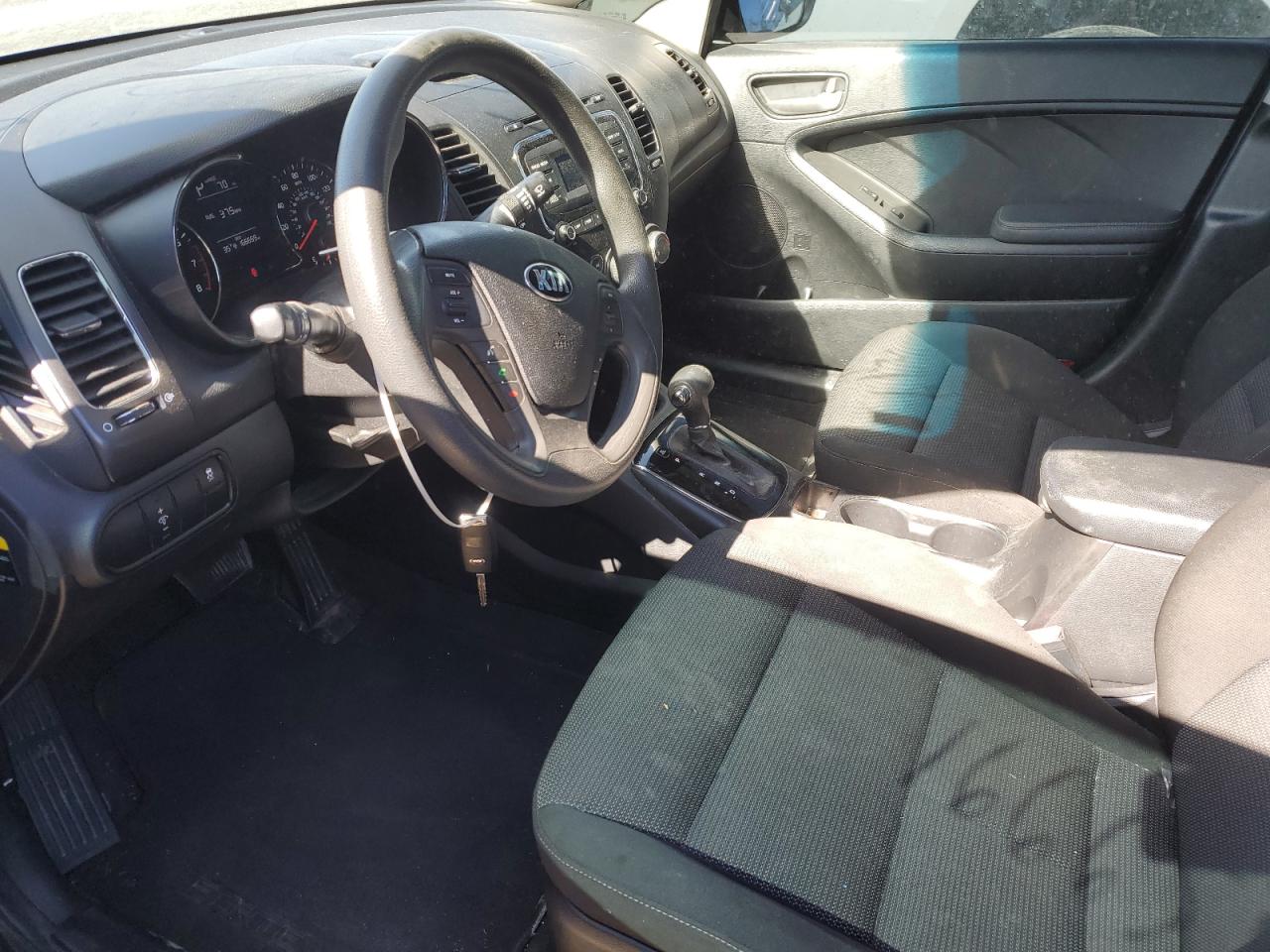 3KPFK4A75HE059944 2017 Kia Forte Lx