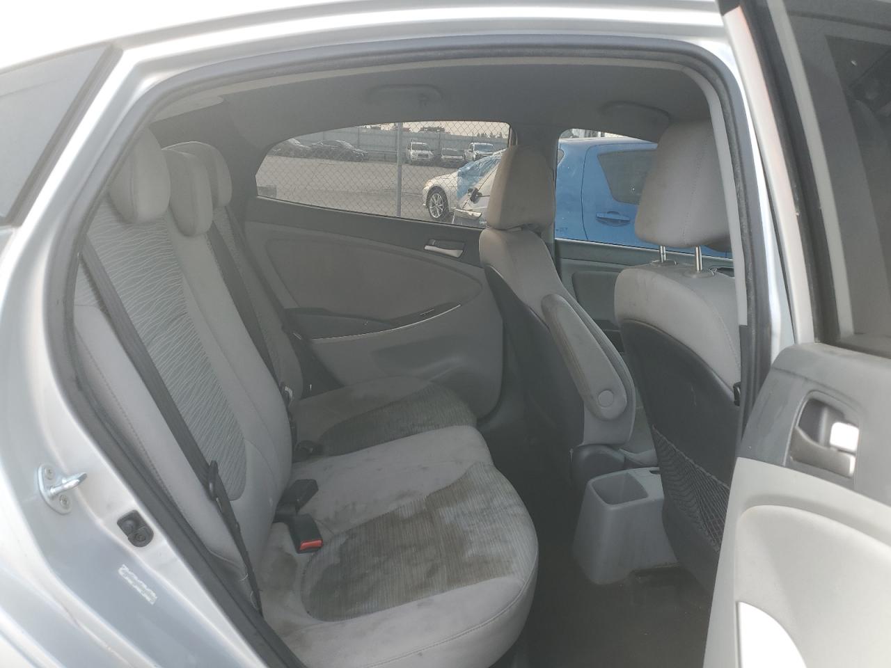 KMHCT4AE4FU831696 2015 Hyundai Accent Gls