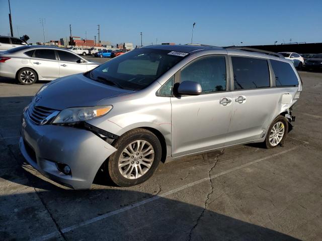 5TDYK3DC9GS722531 2016 Toyota Sienna Xle