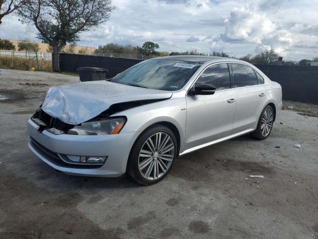 2015 VOLKSWAGEN PASSAT SE 1VWBT7A39FC065936