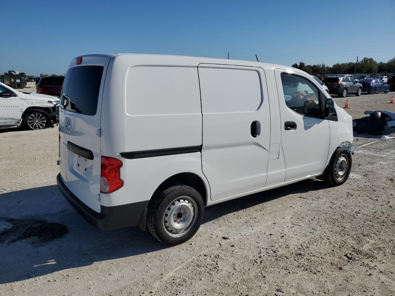 3N6CM0KN6JK699197 2018 Nissan Nv200 2.5S