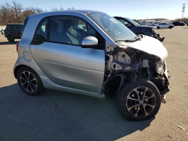 VIN WMEFJ5DA3GK060619 2016 SMART FORTWO no.4