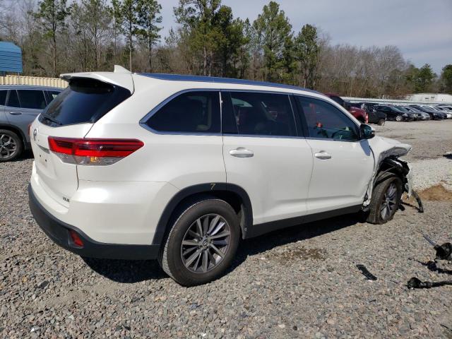 VIN 5TDKZRFH4KS319272 2019 Toyota Highlander, SE no.3