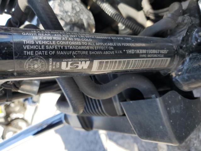 2013 HARLEY-DAVIDSON FLHX STREE - 1HD1KBM19DB671625