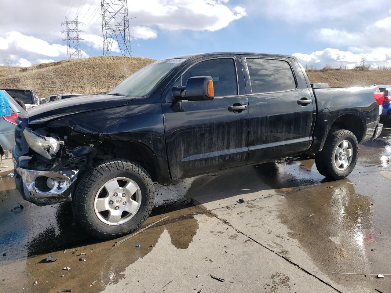TOYOTA TUNDRA CREWMAX SR5