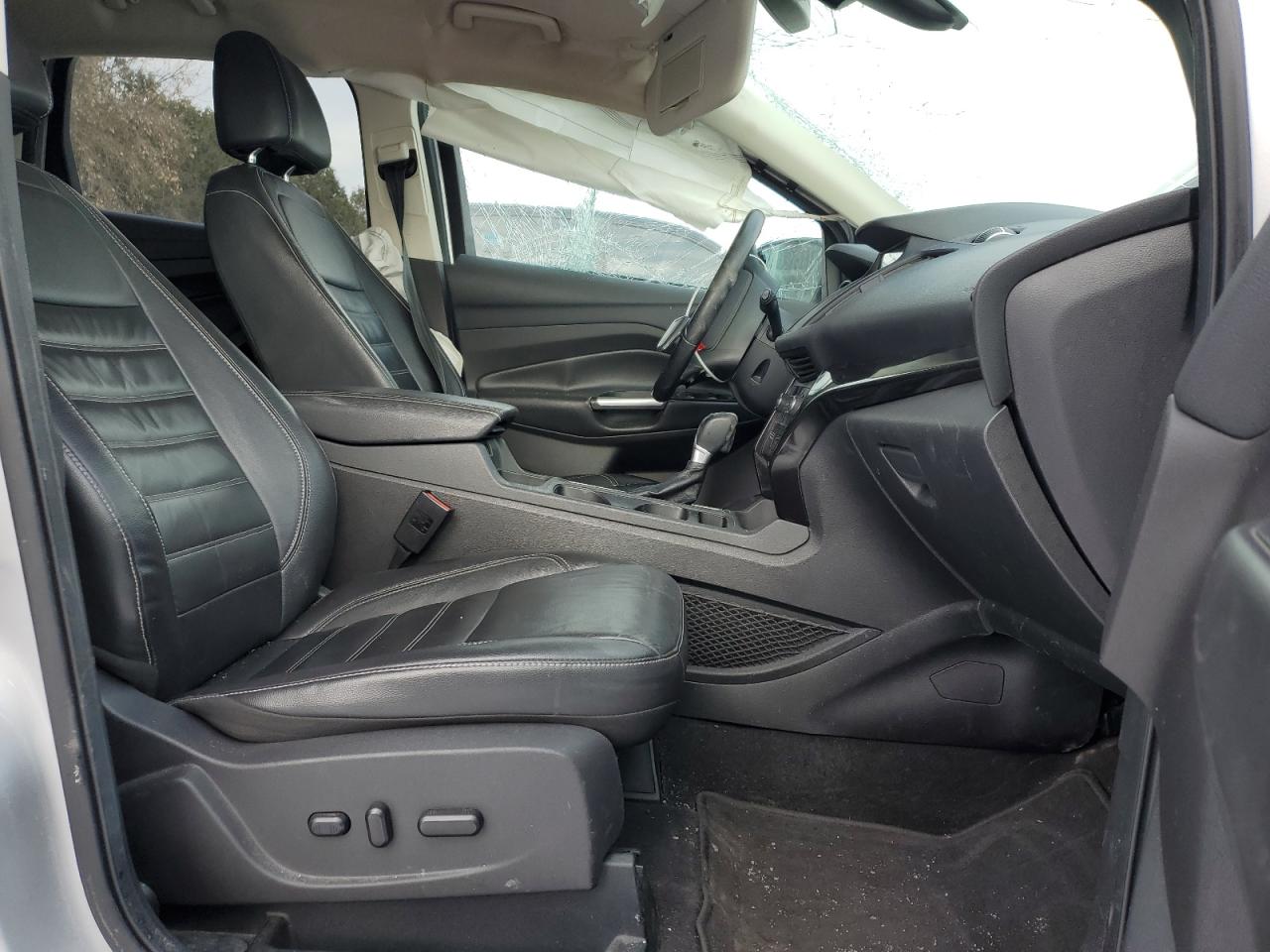 FORD ESCAPE TITANIUM