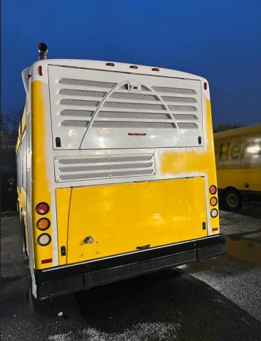 EL DORADO E-Z RIDER 2011 yellow bus diesel 1N9MNAC62BC084123 photo #4