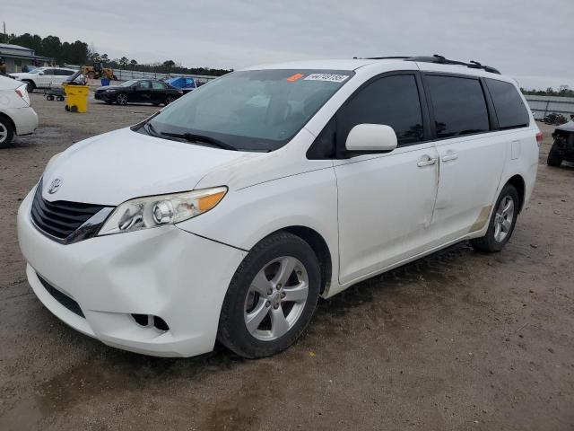 TOYOTA SIENNA LE