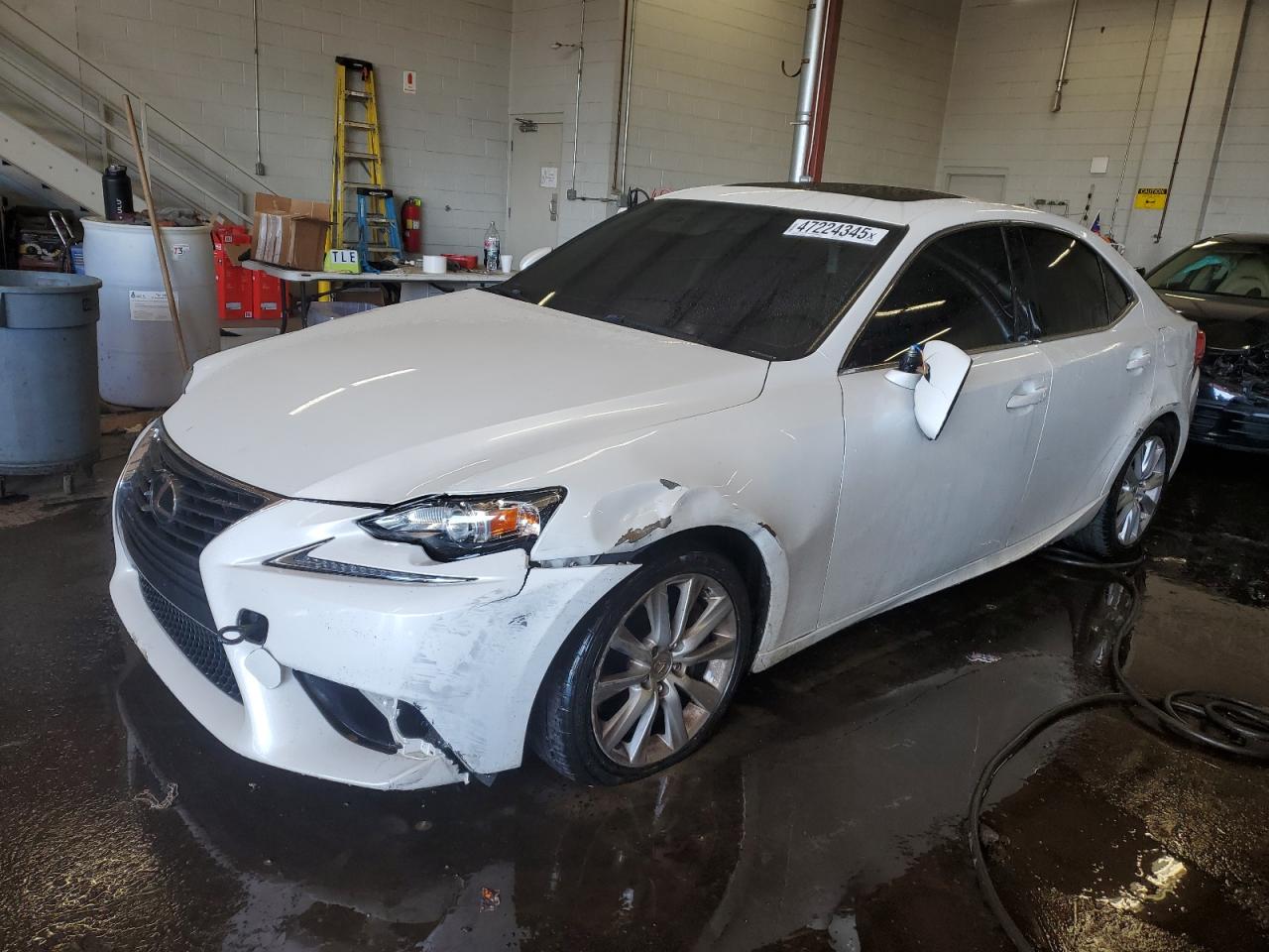LEXUS IS 200T